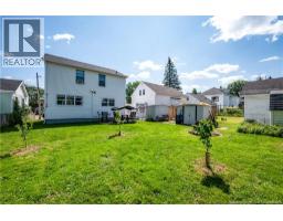 98 Maple Street, photo 9
