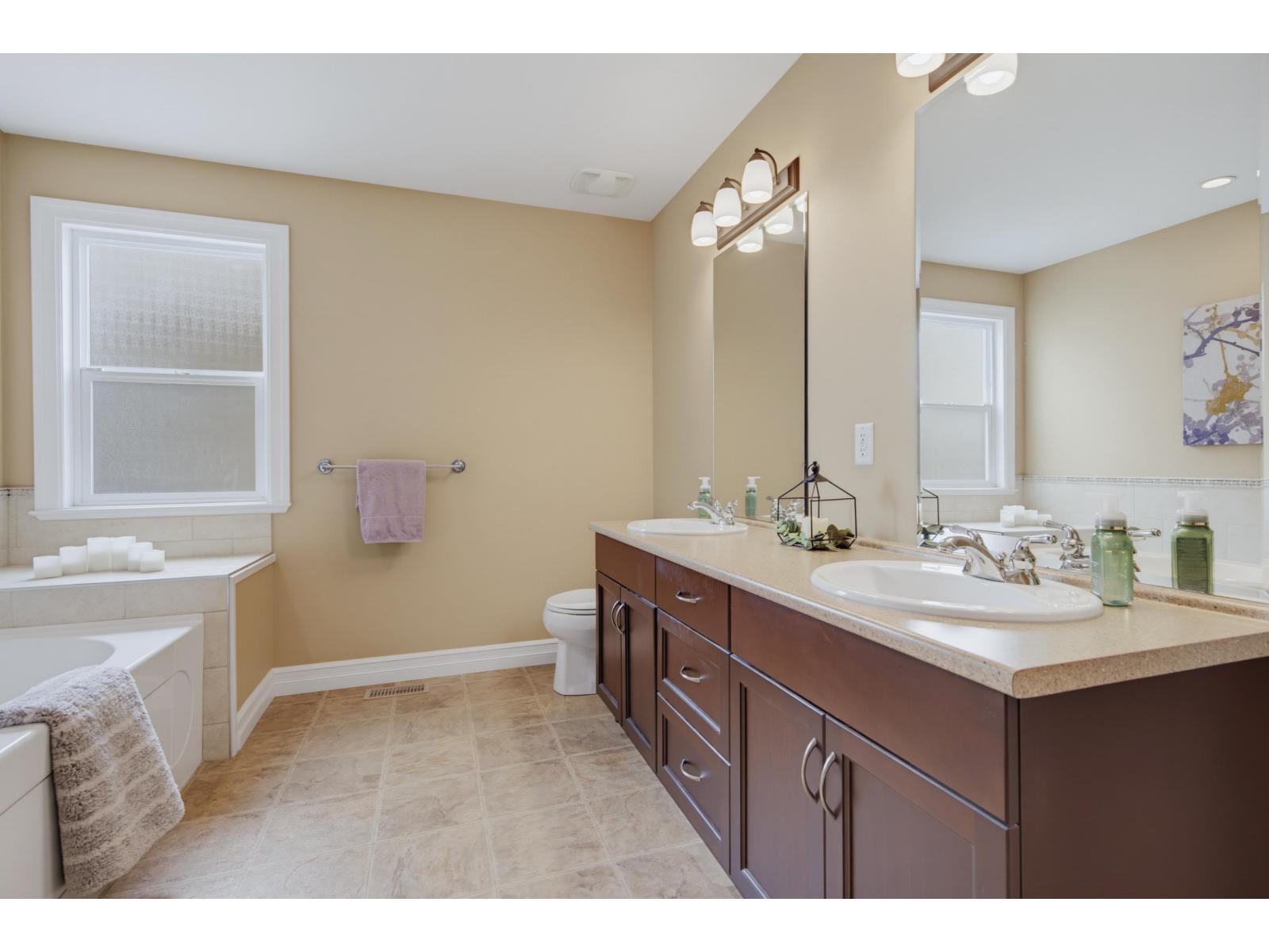 5 Bed, 4 Bath House for Sale in Abbotsford – 35480 MCKINLEY DRIVE, Abbotsford – MLS# R3147793 - Image 19