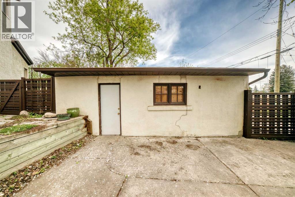2518 21 Street SW - 49