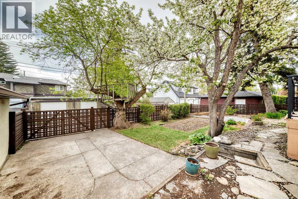 2518 21 Street SW - 48