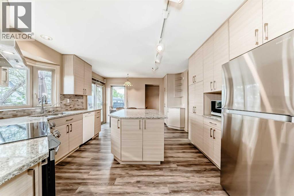 2518 21 Street SW - 10