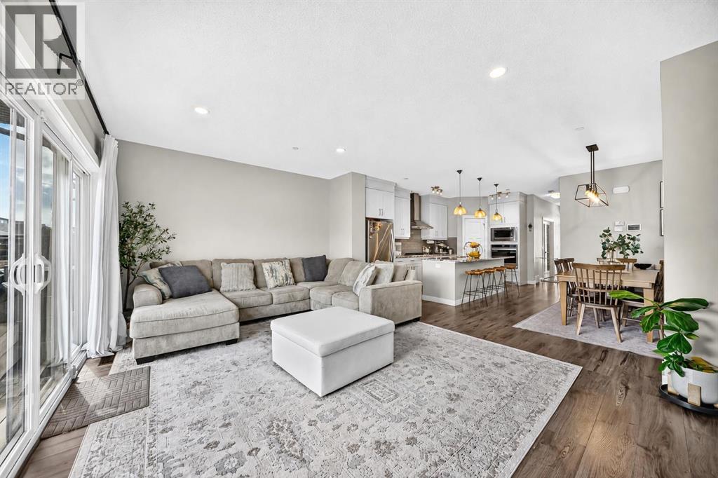 905 Livingston Way NE - 5