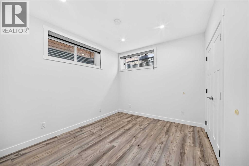 905 Livingston Way NE - 33