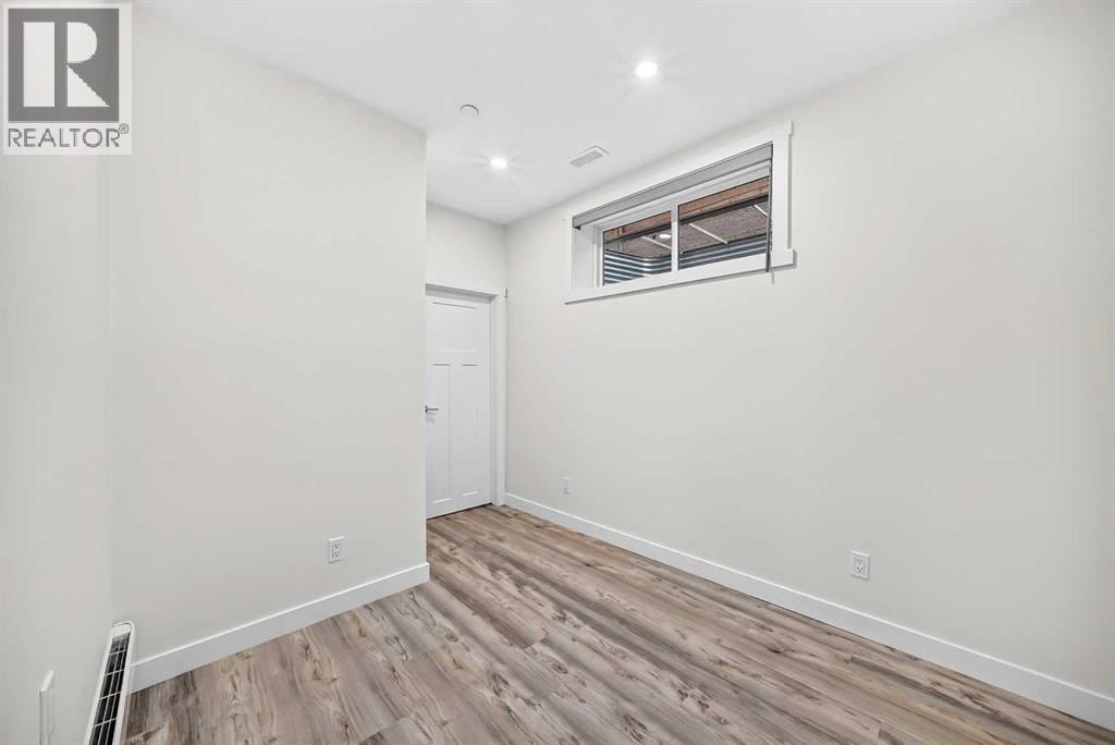 905 Livingston Way NE - 35