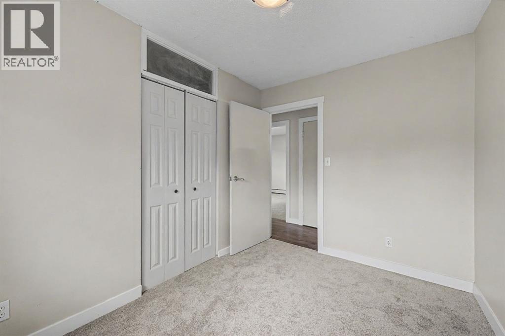4004 79 Street NW - 15