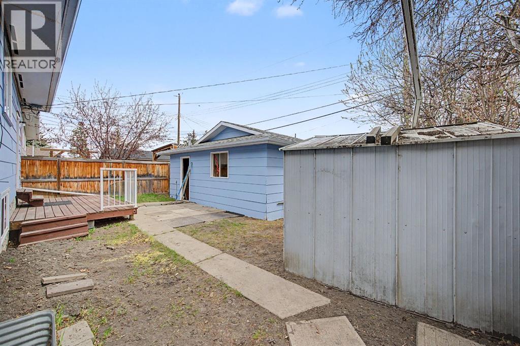 4004 79 Street NW - 36