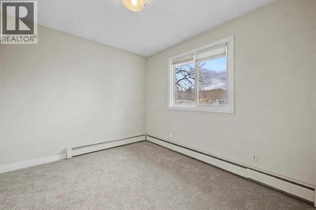 4004 79 Street NW - 19