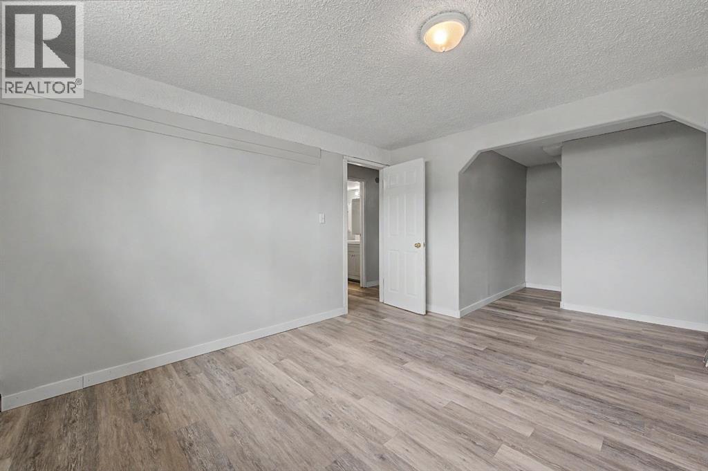 4004 79 Street NW - 31