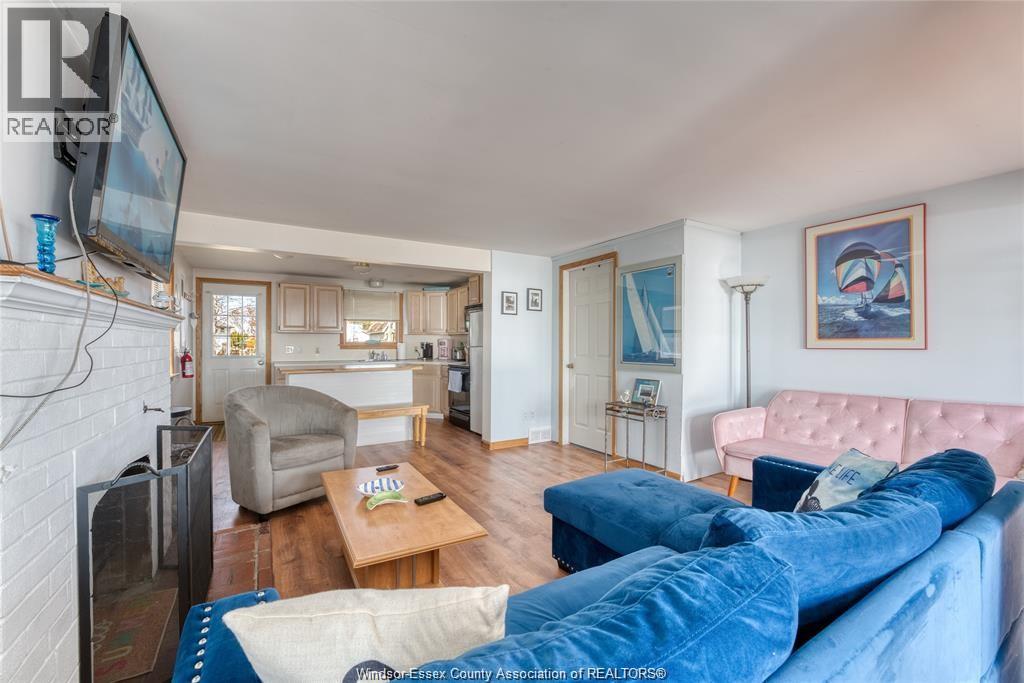 1049 HERITAGE ROAD - 11