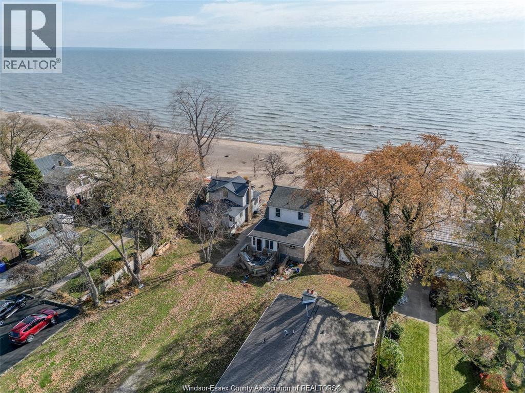 1049 HERITAGE ROAD - 44