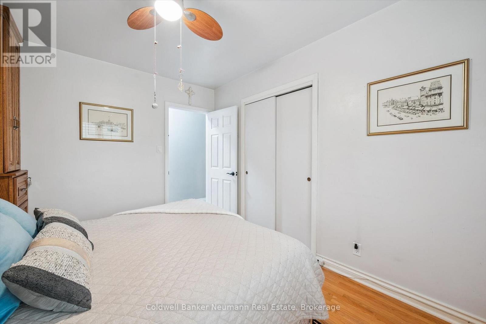 195 VICTORIA ROAD N - 19