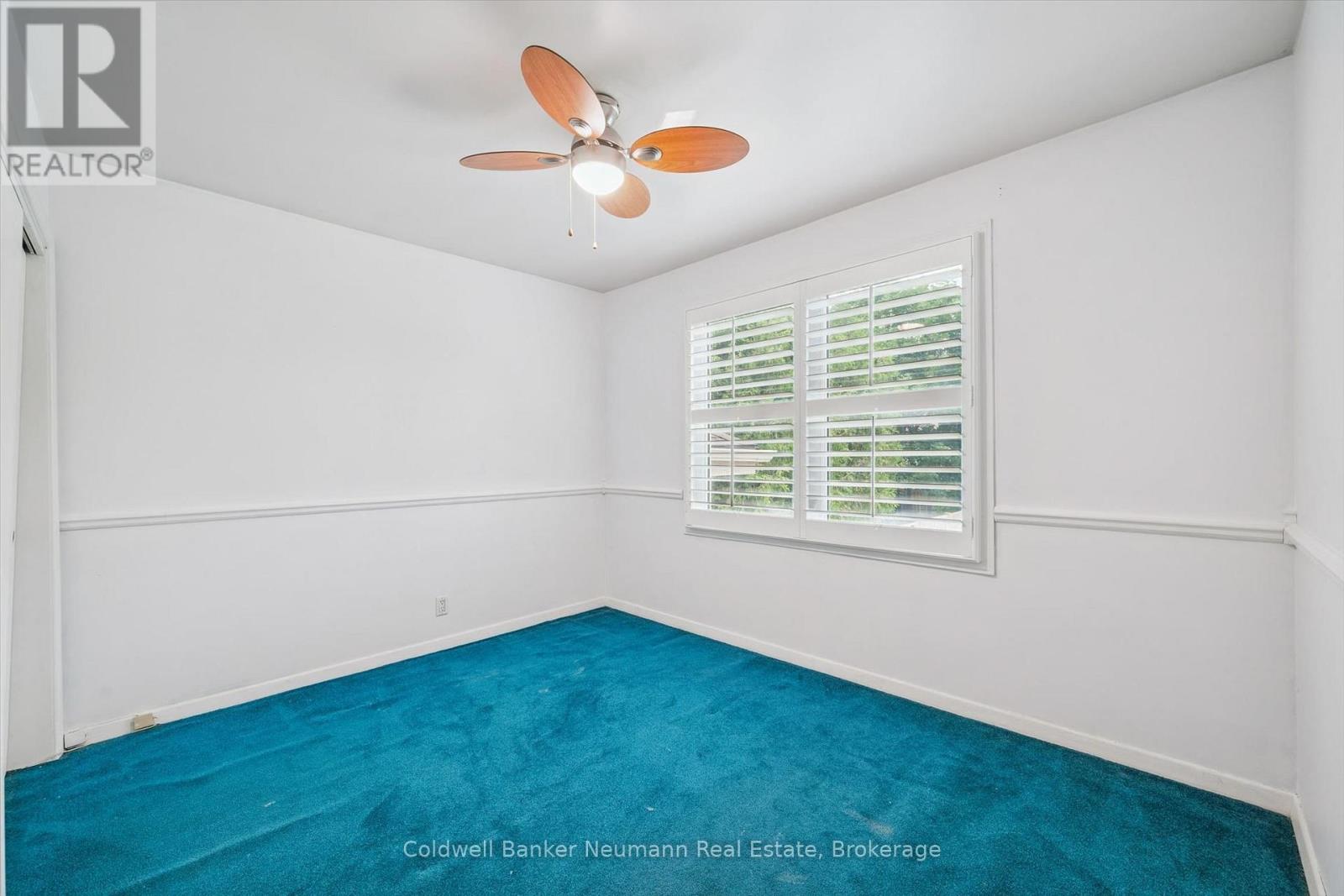 195 VICTORIA ROAD N - 21