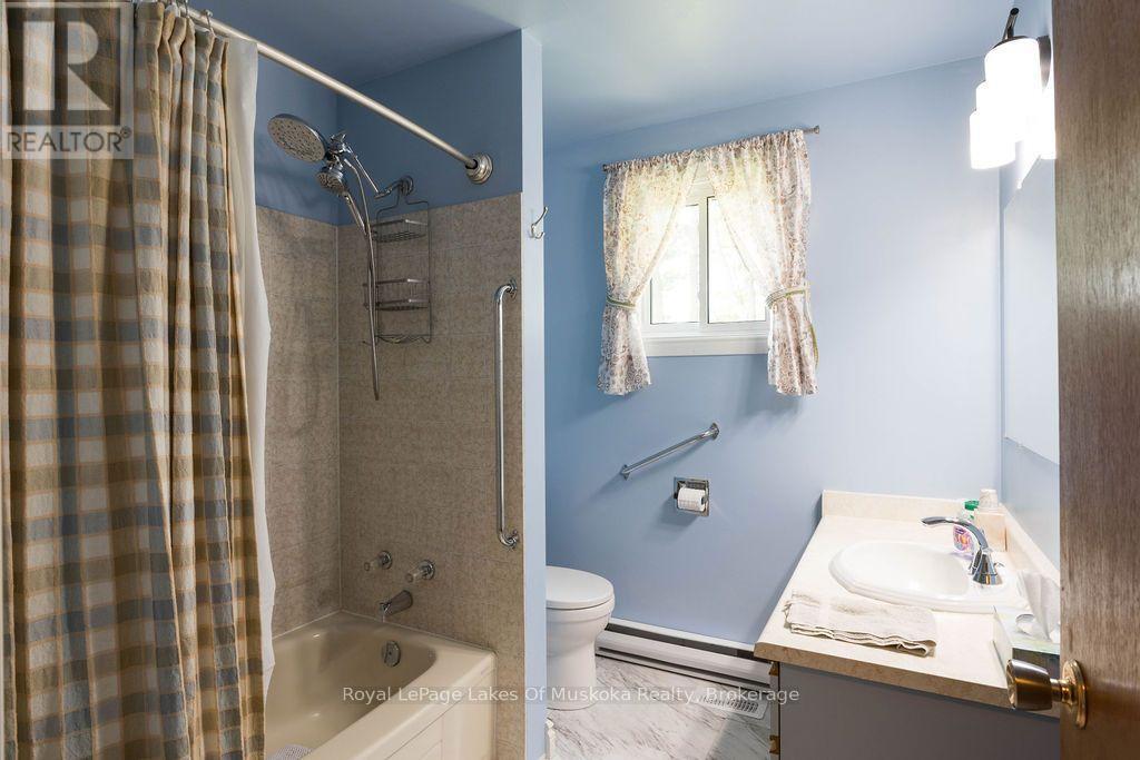 950 MUSKOKA #3 ROAD N - 11