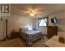 950 Muskoka #3 Road N, Huntsville, ON P1H1E2 Photo 13
