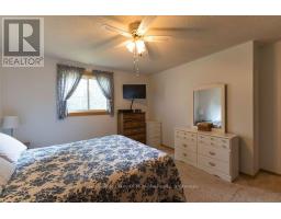 950 Muskoka #3 Road N, Huntsville, ON P1H1E2 Photo 14