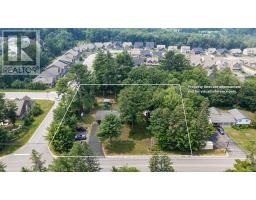 950 Muskoka #3 Road N, Huntsville, ON P1H1E2 Photo 35