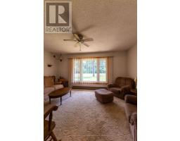 Bedroom 3 - 950 Muskoka #3 Road N, Huntsville, ON P1H1E2 Photo 6