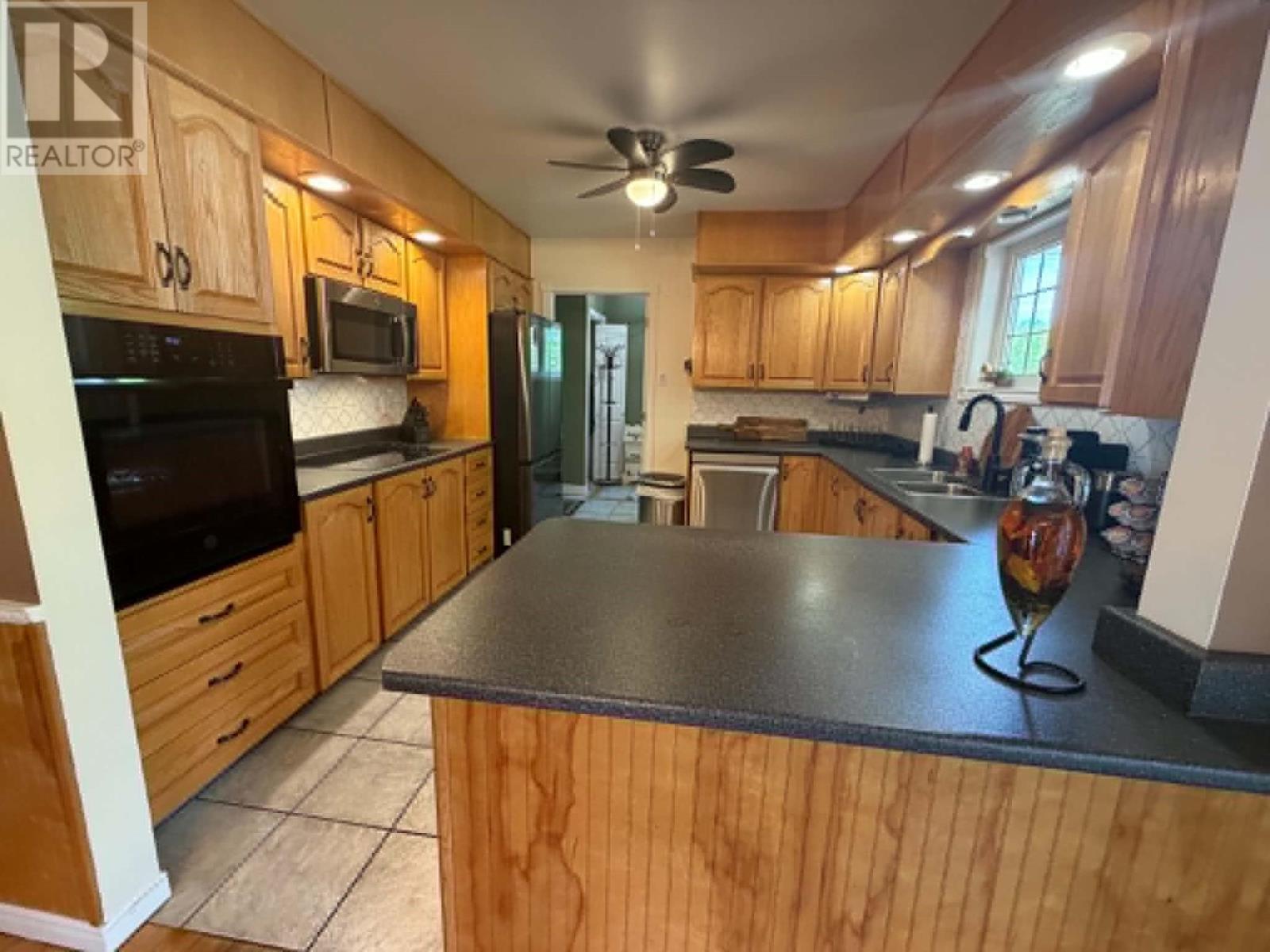 10 Mealey Mountain Road - Image 4