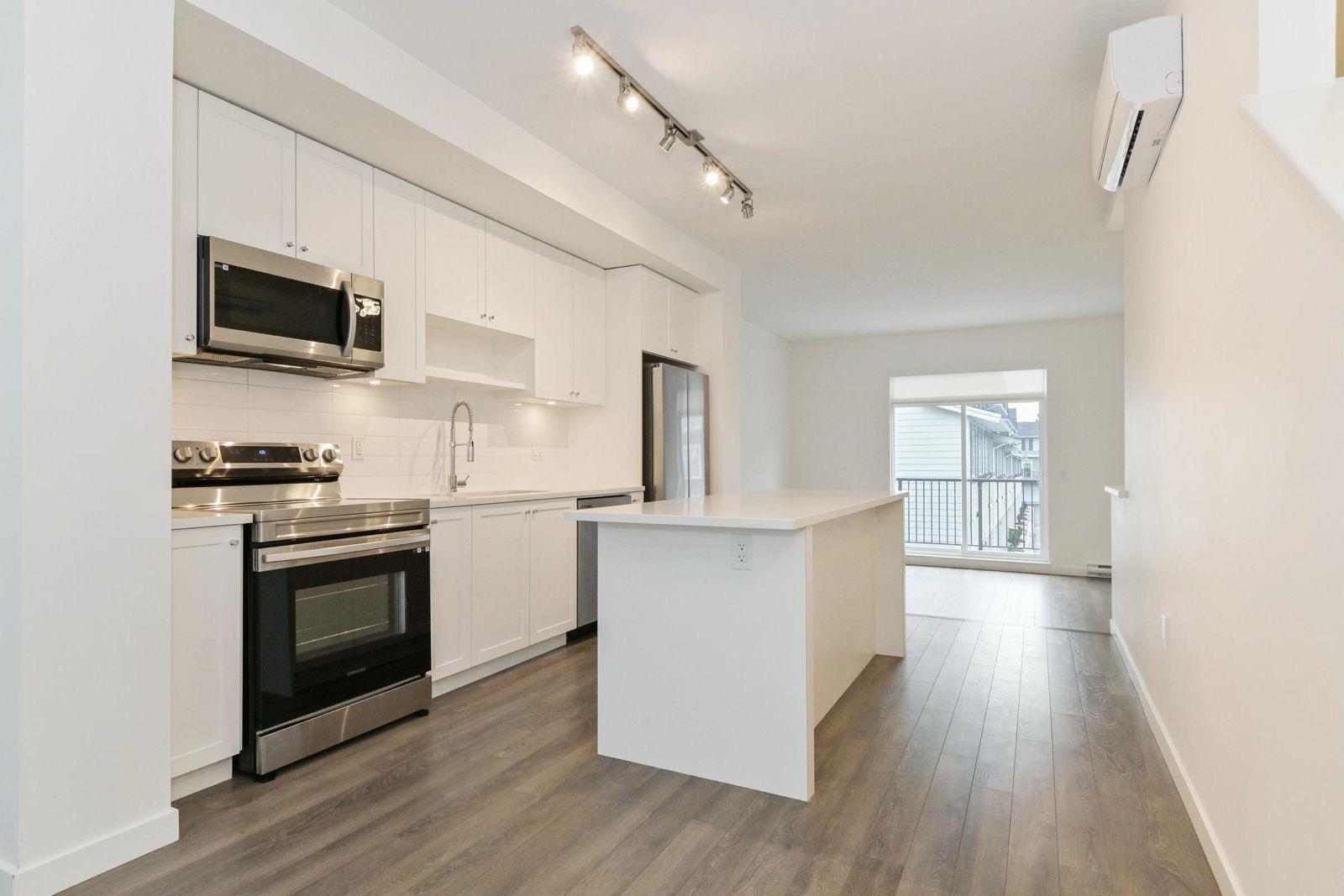 15778 85 AVENUE, Surrey — photo 2