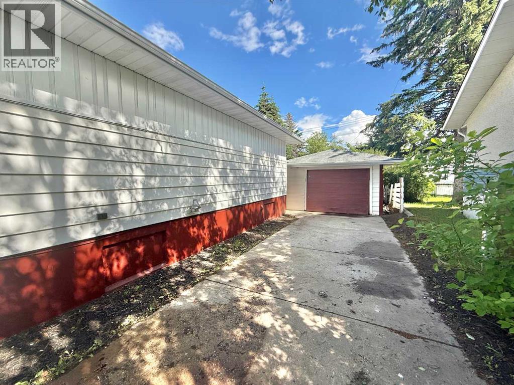 114 Willow Drive - 3