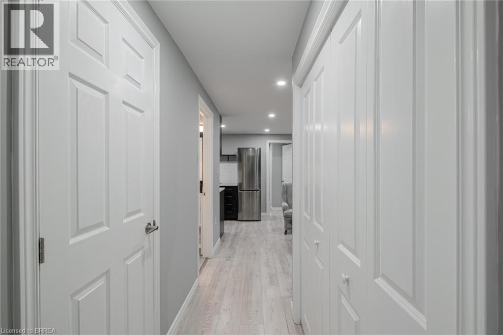87 GRANDVILLE Circle - 27