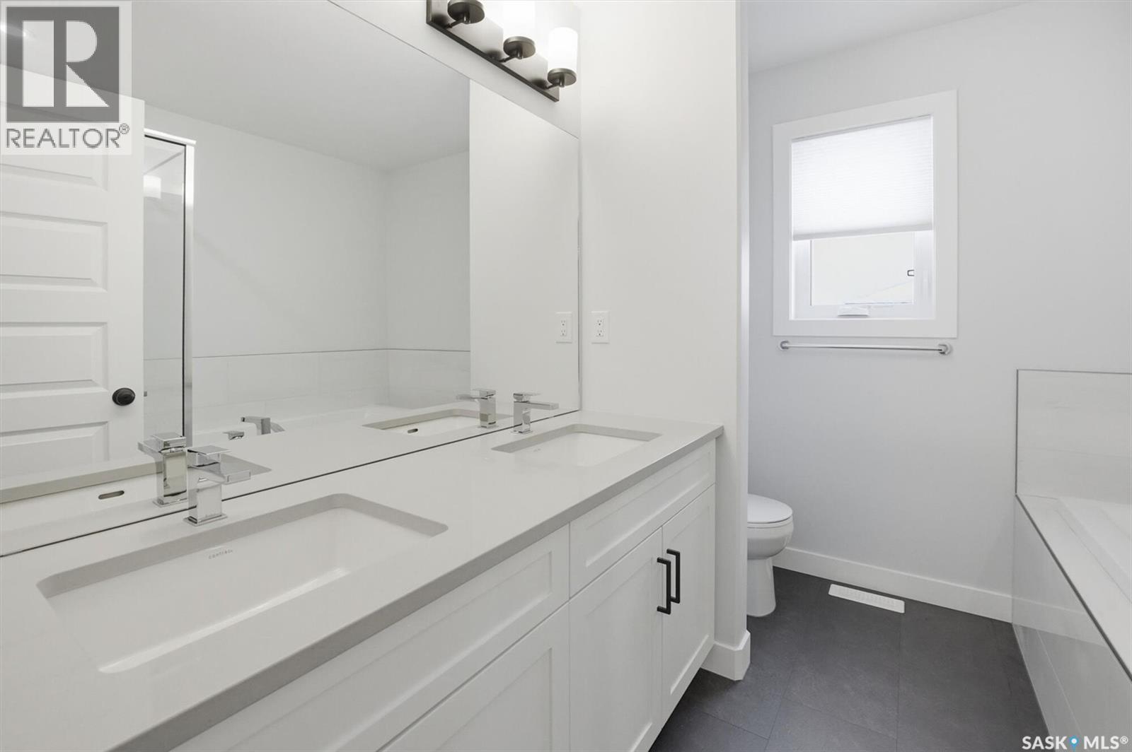 281 Lakeside BOULEVARD - 27