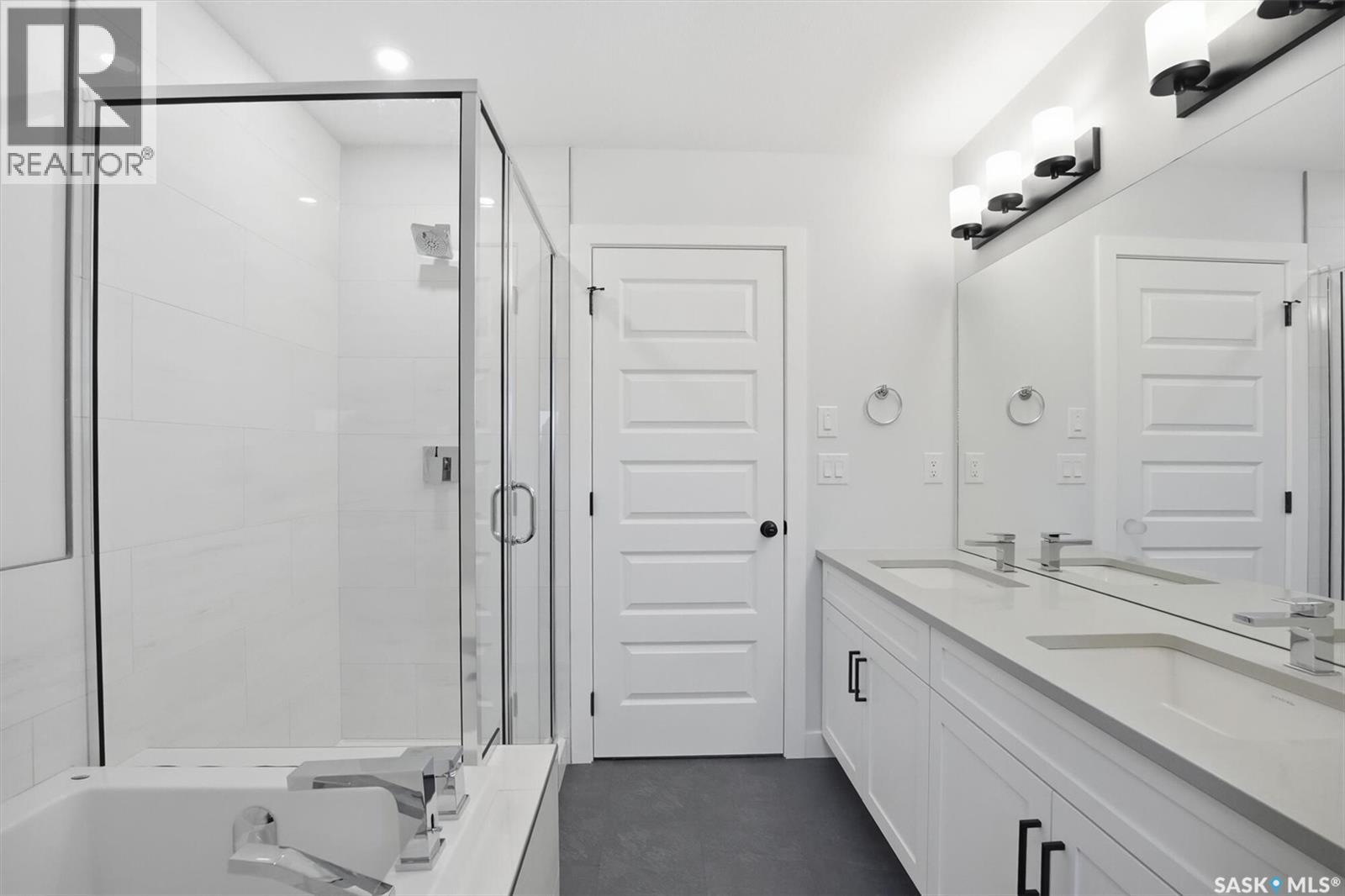 281 Lakeside BOULEVARD - 28