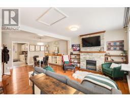4 Pennywell Road thumbnail 3