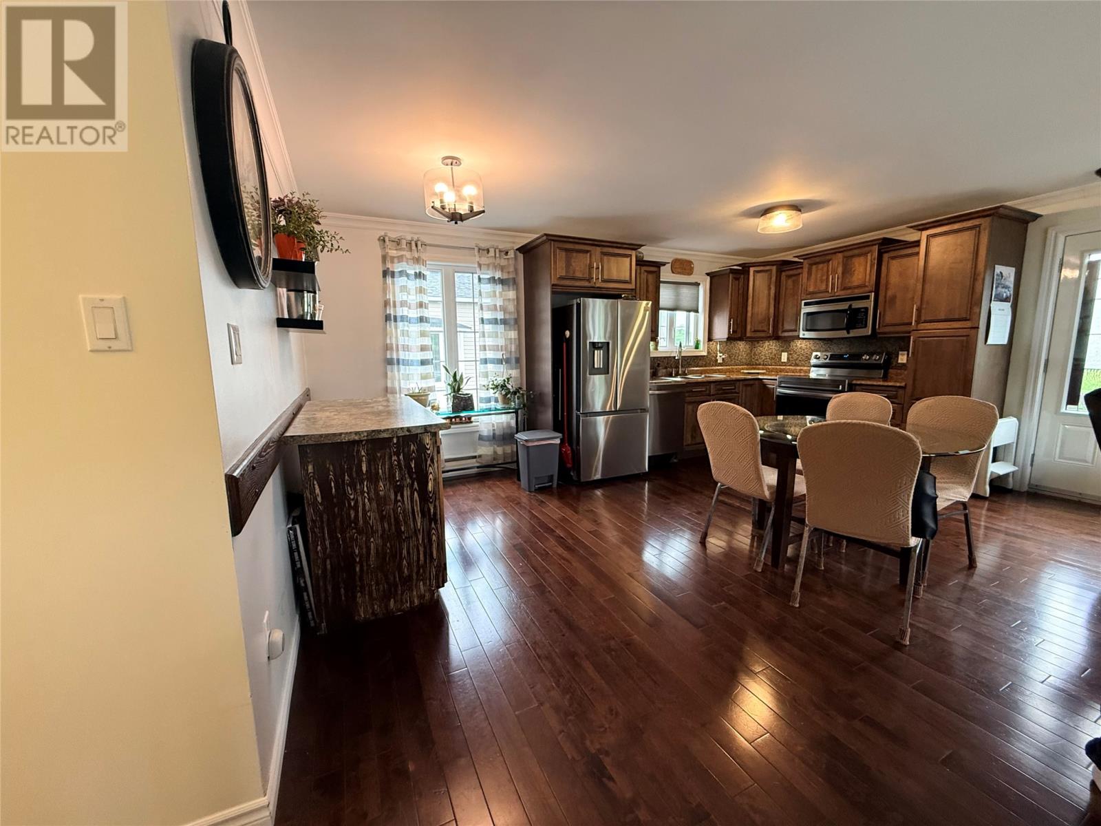 8 Normores Lane - Image 20