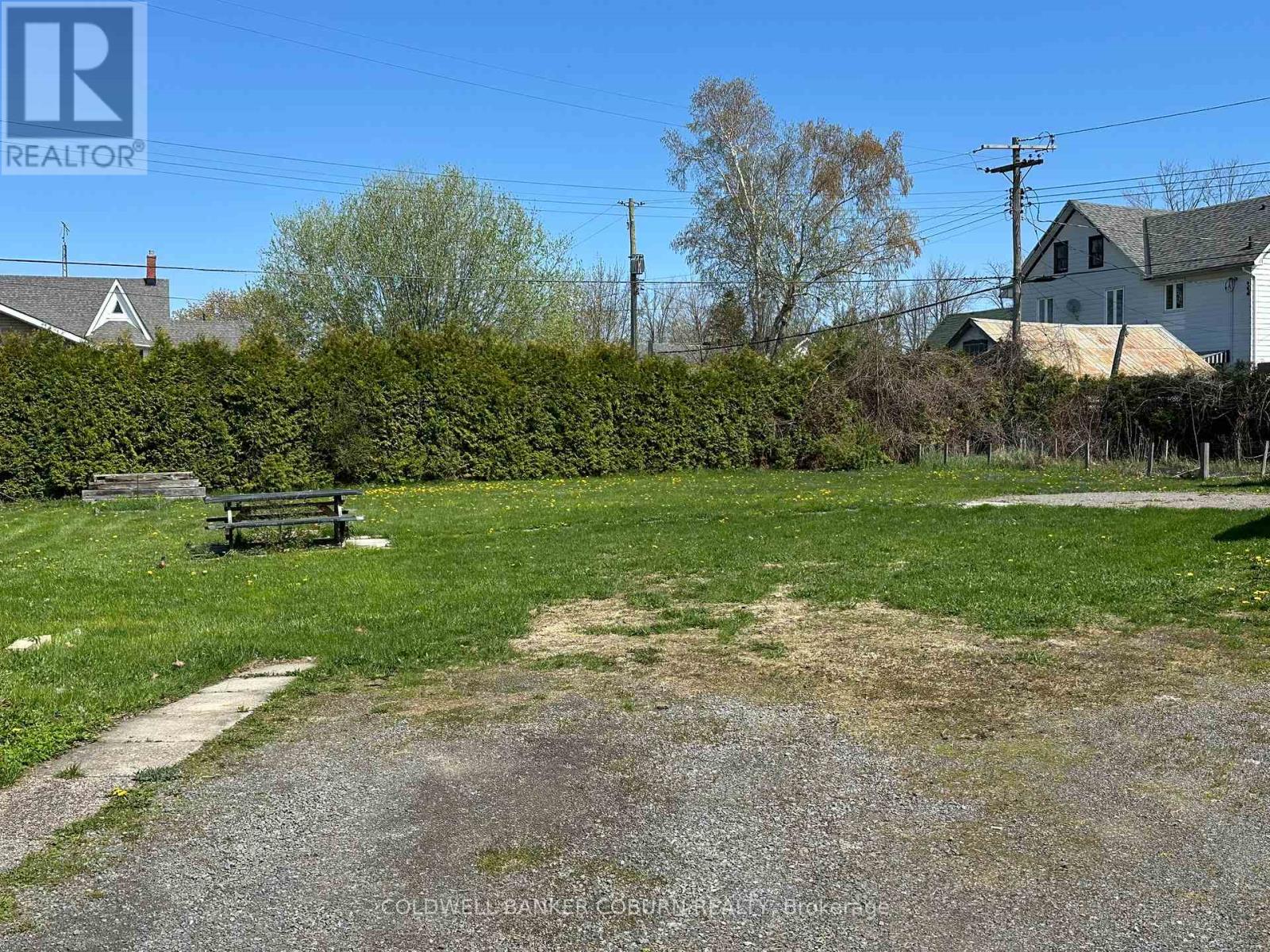 25-27 CASSELMAN ROAD - 11