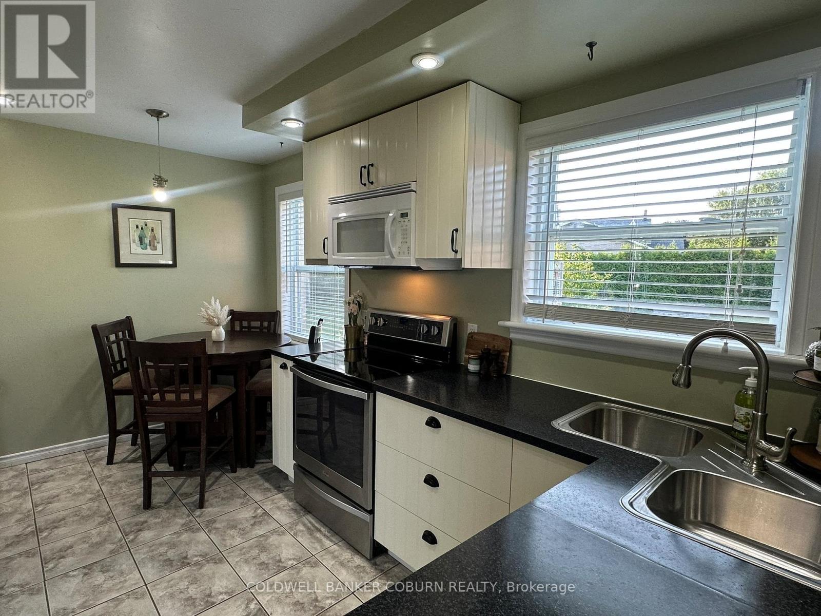 25-27 CASSELMAN ROAD - 5