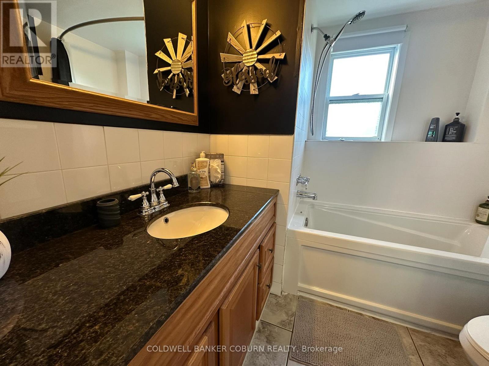 25-27 CASSELMAN ROAD - 8