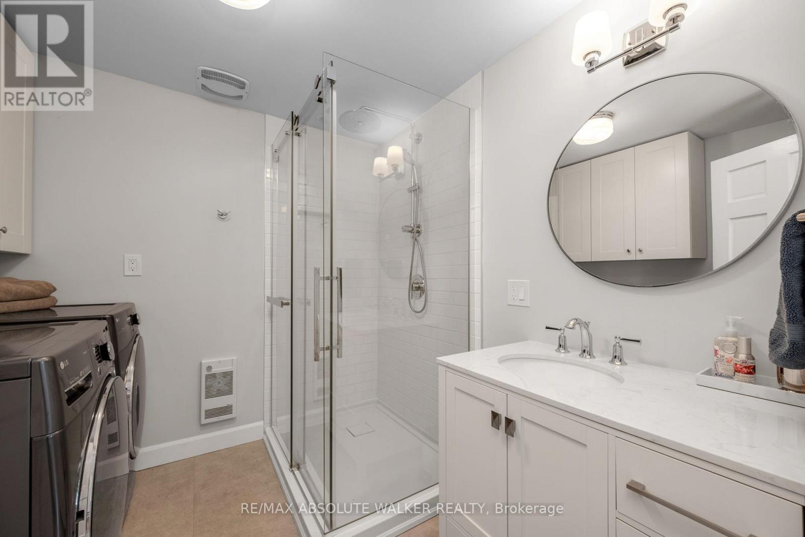 652 HENRY STREET W - 18