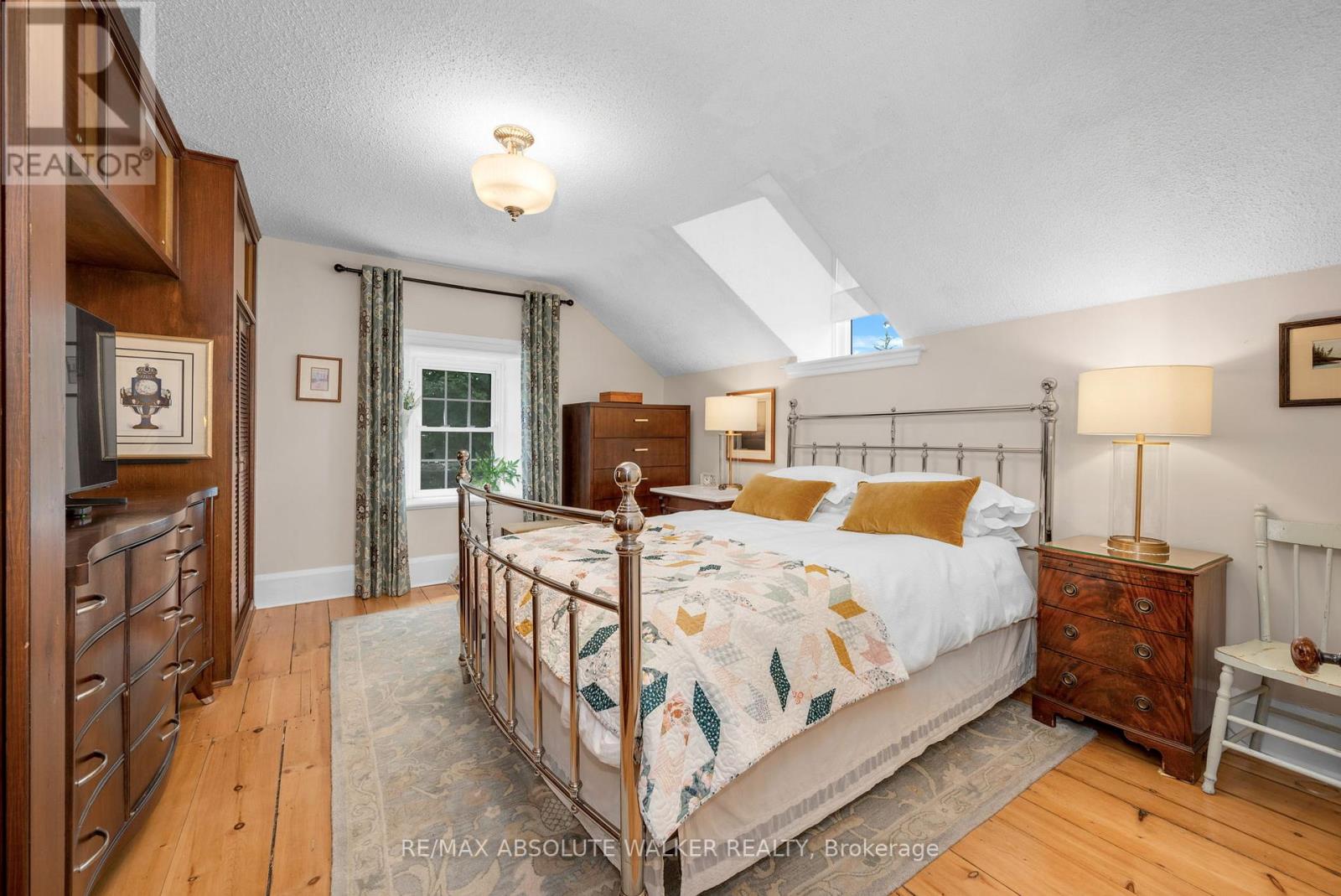 652 HENRY STREET W - 20