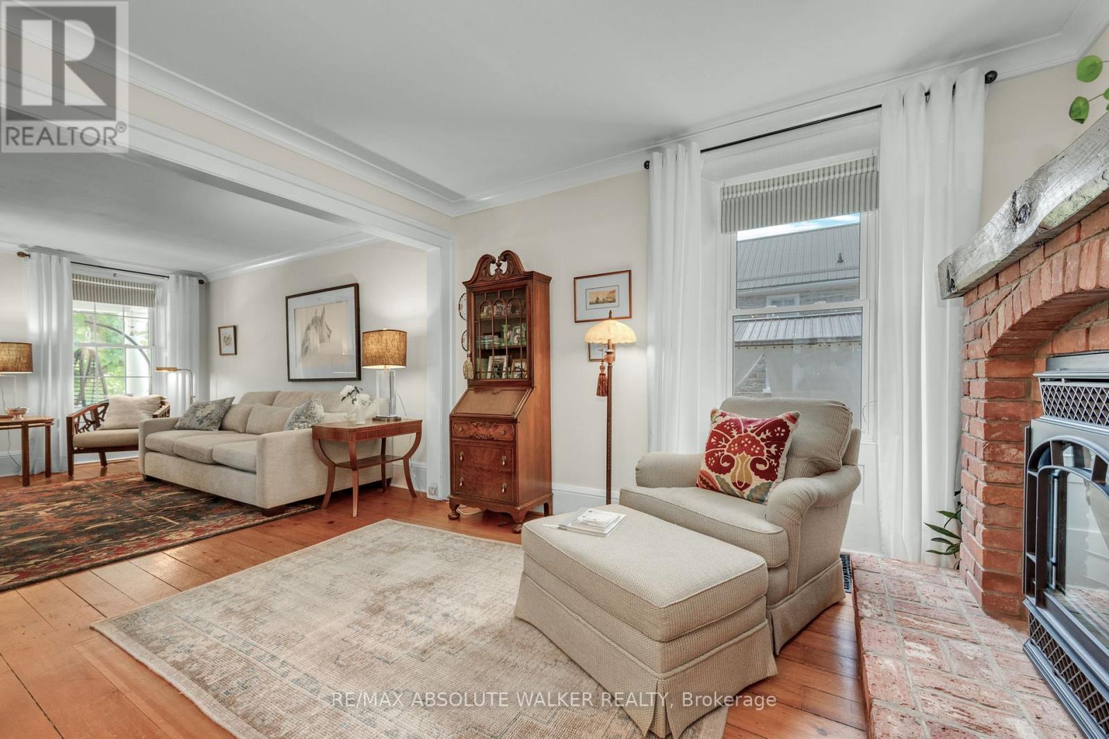 652 HENRY STREET W - 8