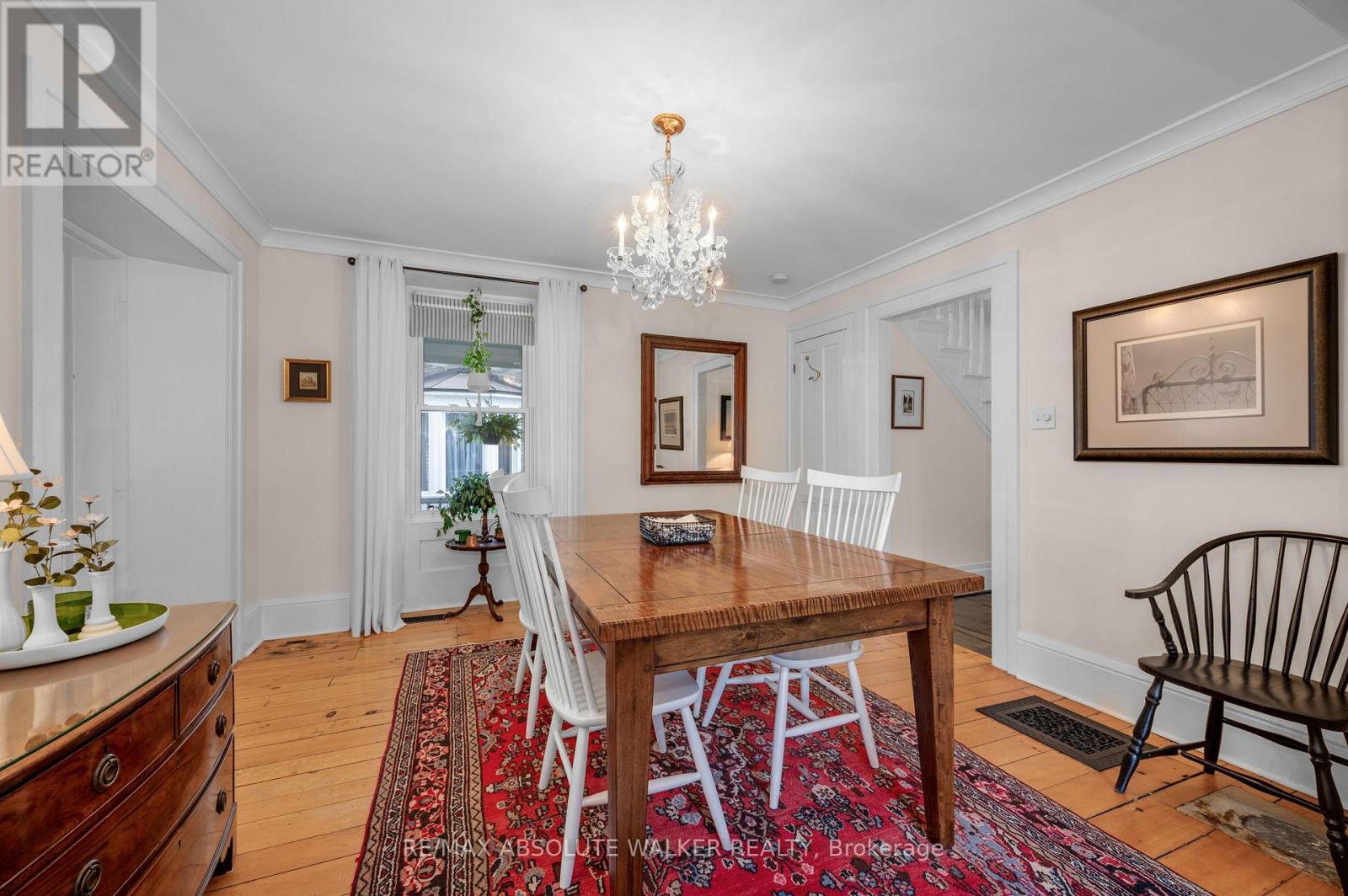 652 HENRY STREET W - 9