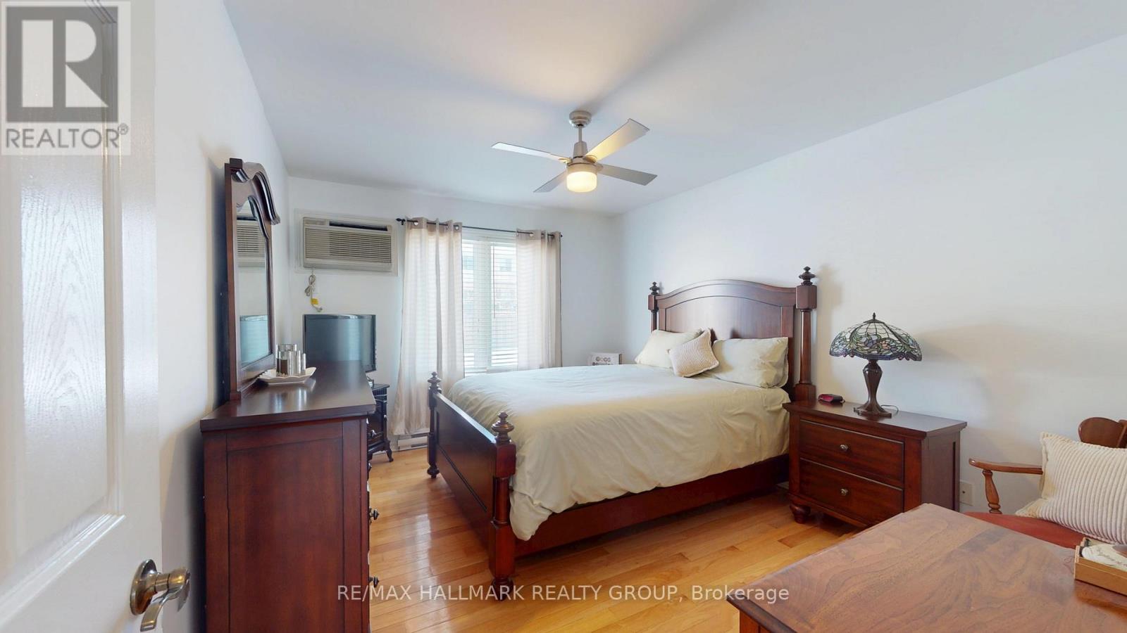 #1102 237 OAK STREET W - 20