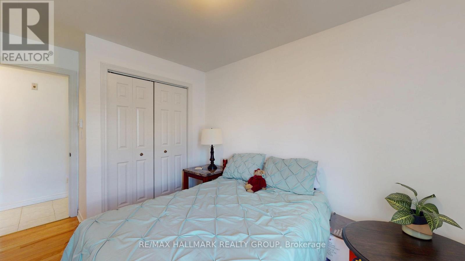 #1102 237 OAK STREET W - 22