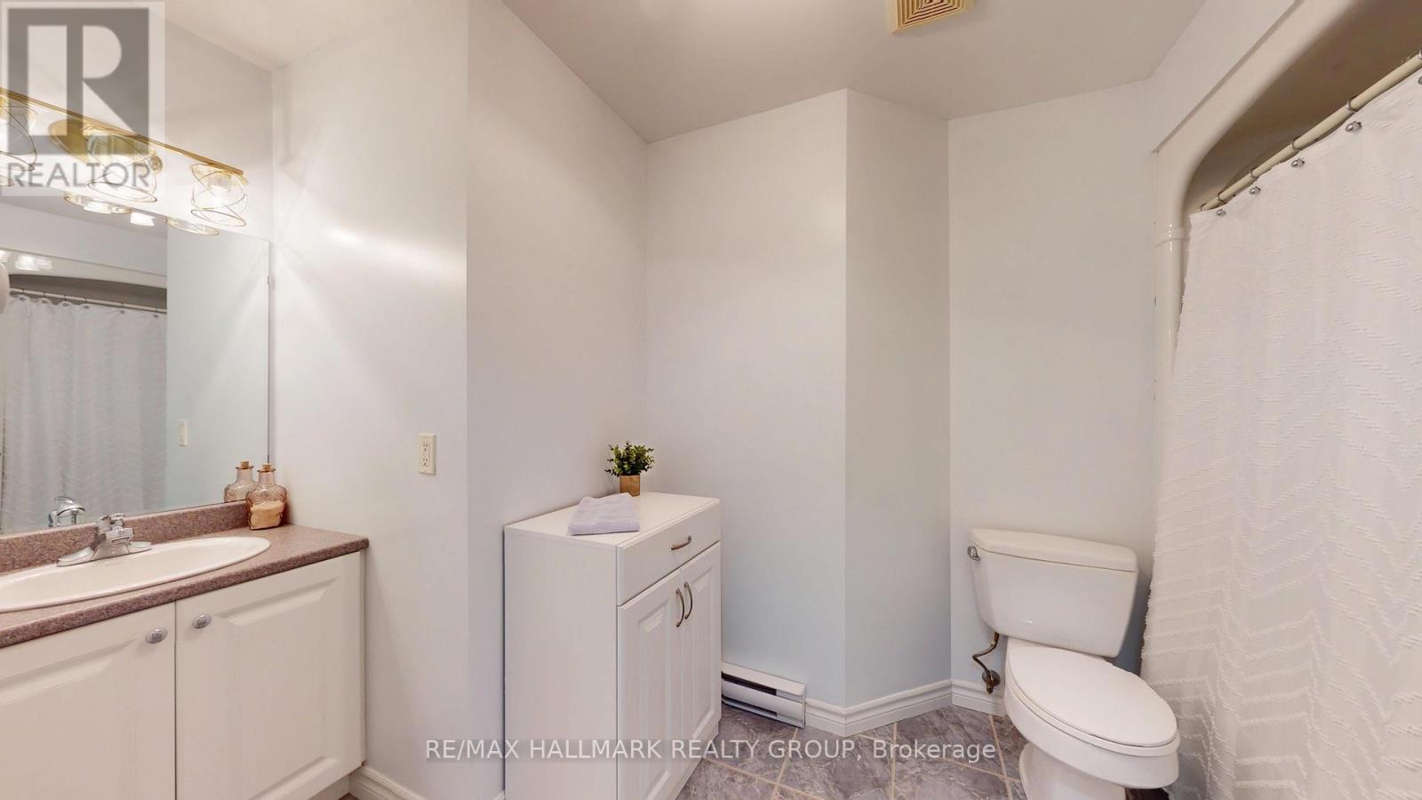 #1102 237 OAK STREET W - 23