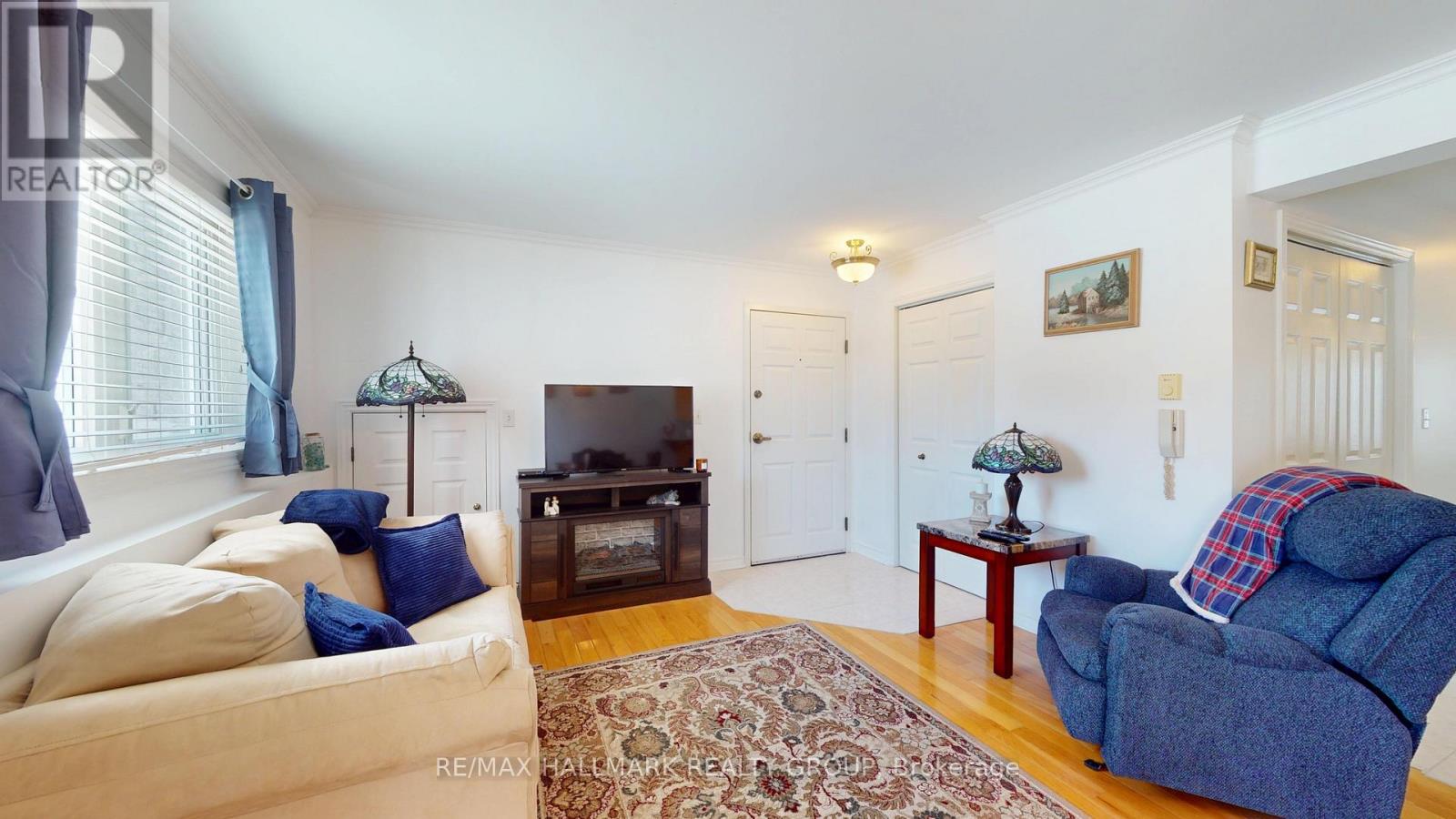 #1102 237 OAK STREET W - 8