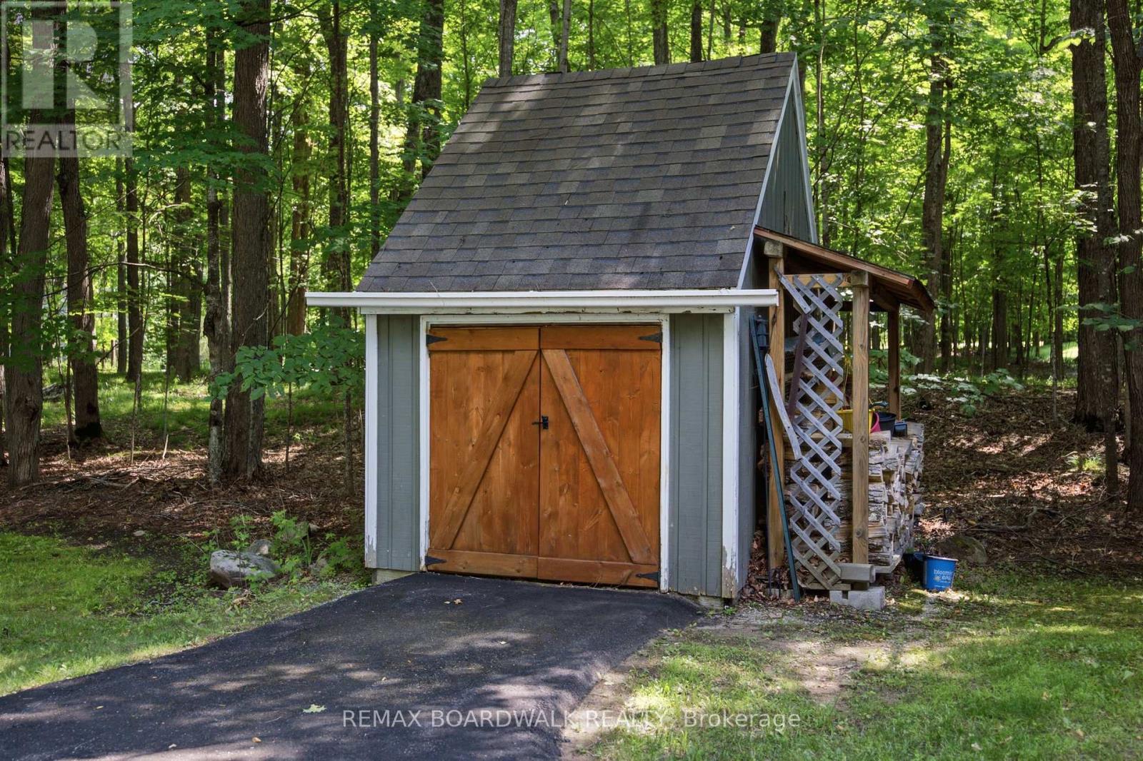 123 POOLE DRIVE - 31