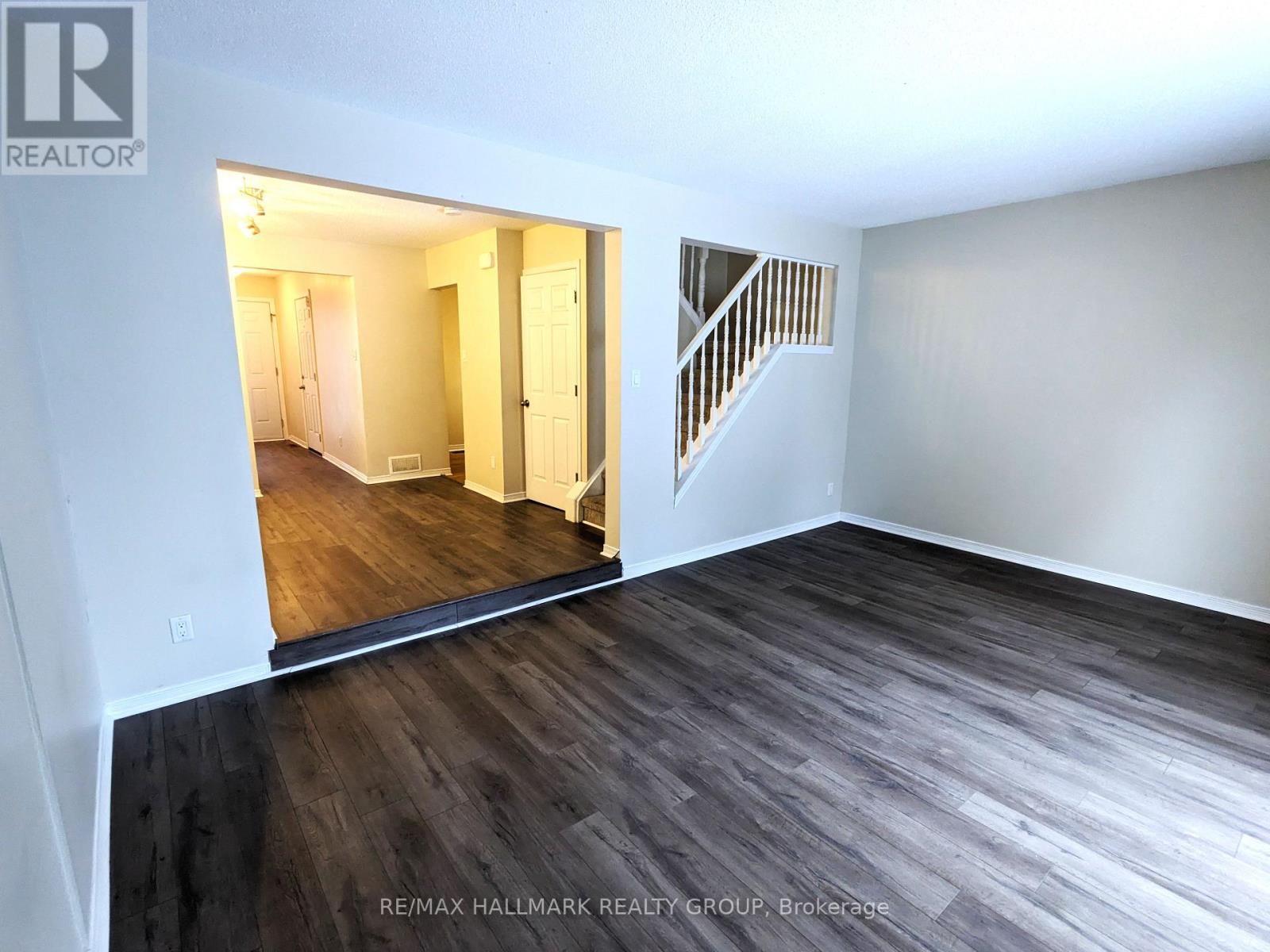 3 Bed, 2 Bath House for Rent in Ottawa – 21 – 6464 COLONY SQUARE, Ottawa – MLS# X13584516 - Image 10