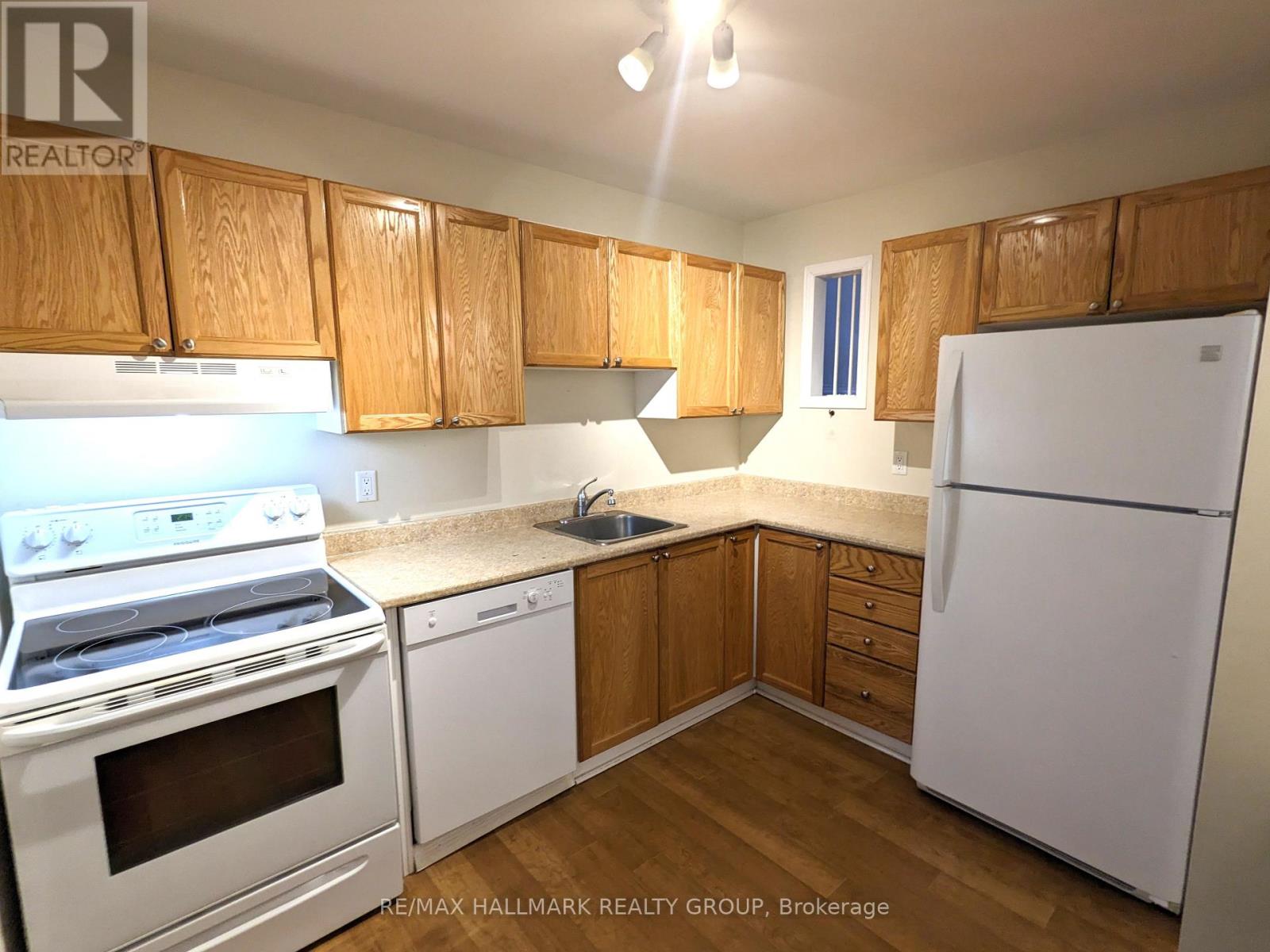 3 Bed, 2 Bath House for Rent in Ottawa – 21 – 6464 COLONY SQUARE, Ottawa – MLS# X13584516 - Image 14