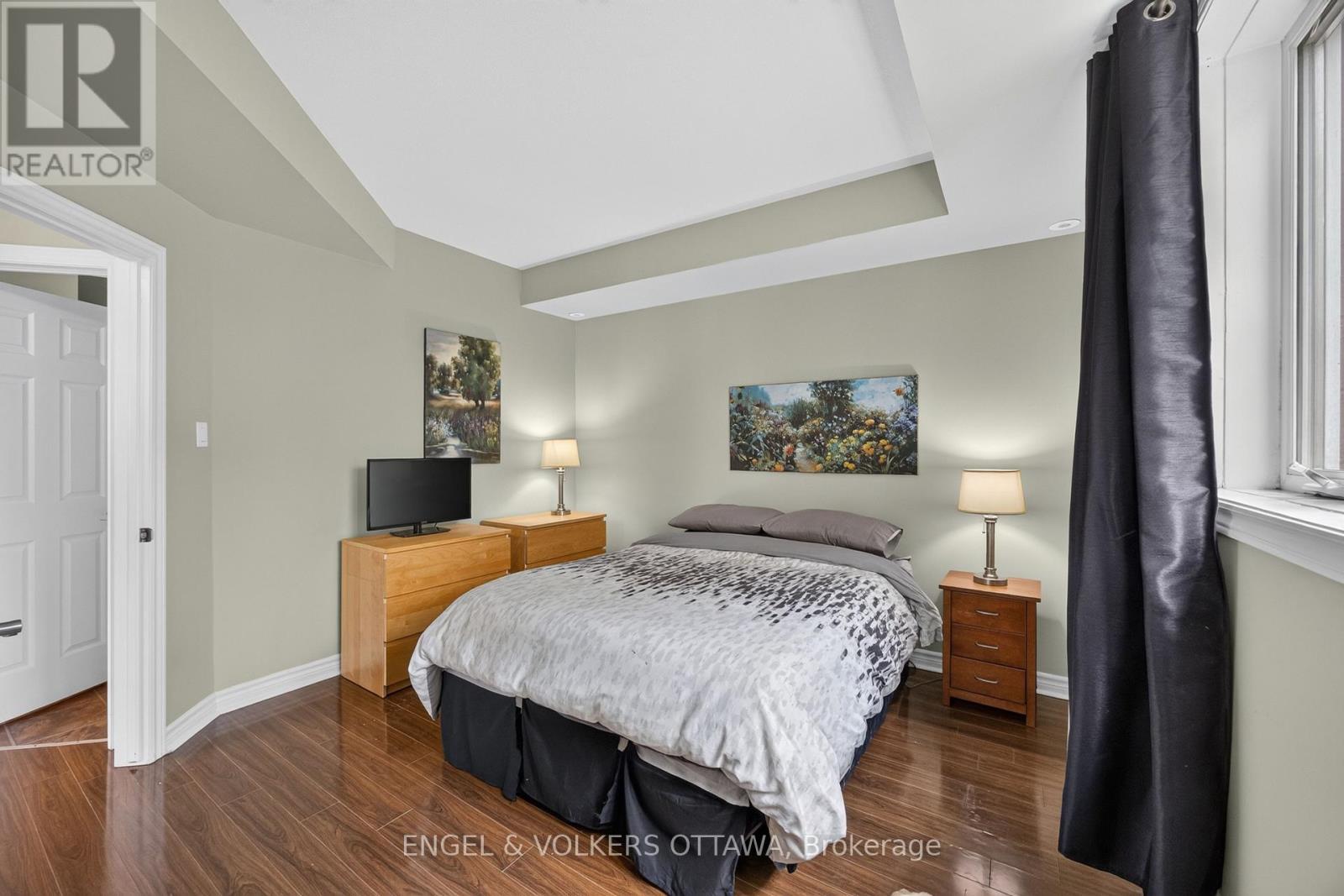 2 Bed, 1 Bath House for Sale in Ottawa – 4 – 165 WATERBRIDGE DRIVE, Ottawa – MLS# X13584530 - Image 21