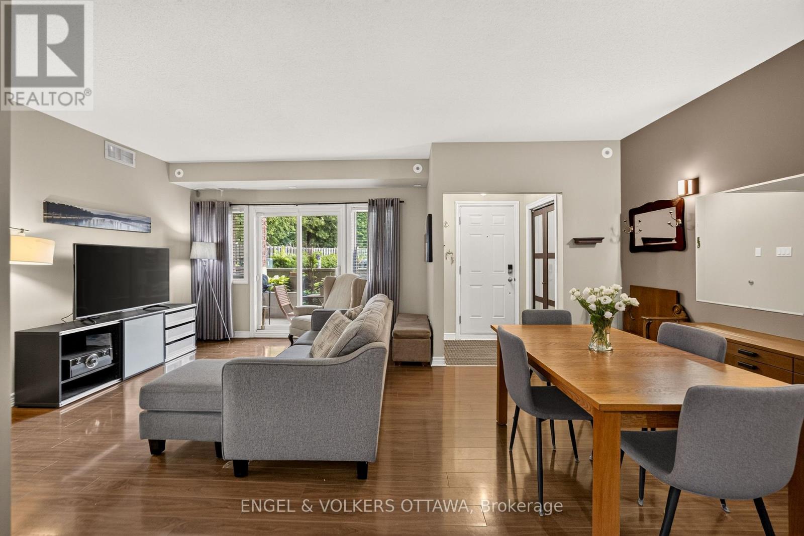 2 Bed, 1 Bath House for Sale in Ottawa – 4 – 165 WATERBRIDGE DRIVE, Ottawa – MLS# X13584530 - Image 9
