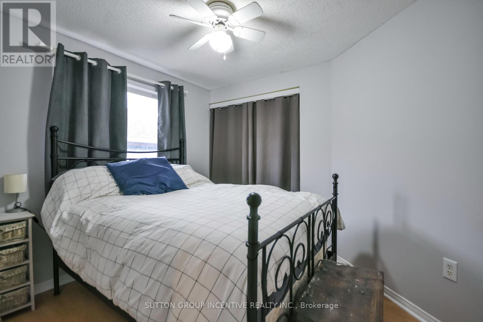 22 PEREGRINE ROAD - 13