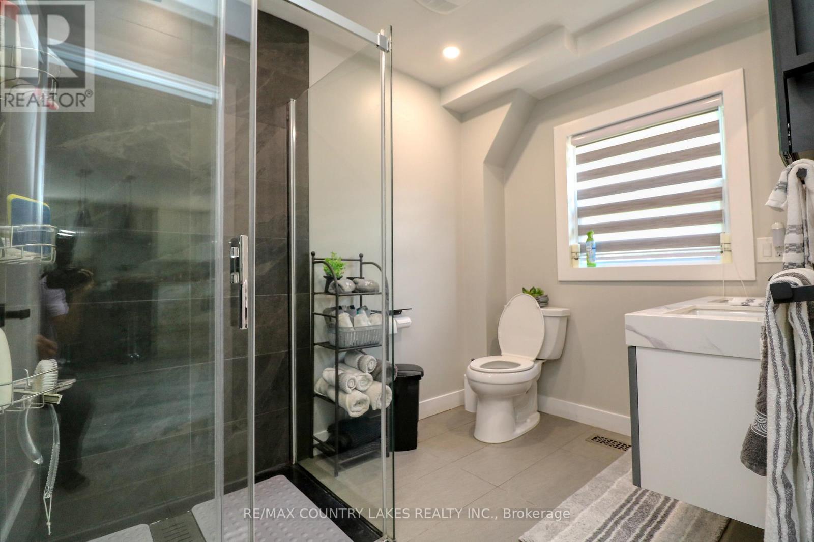 104 THE STEPS ROAD - Image 15