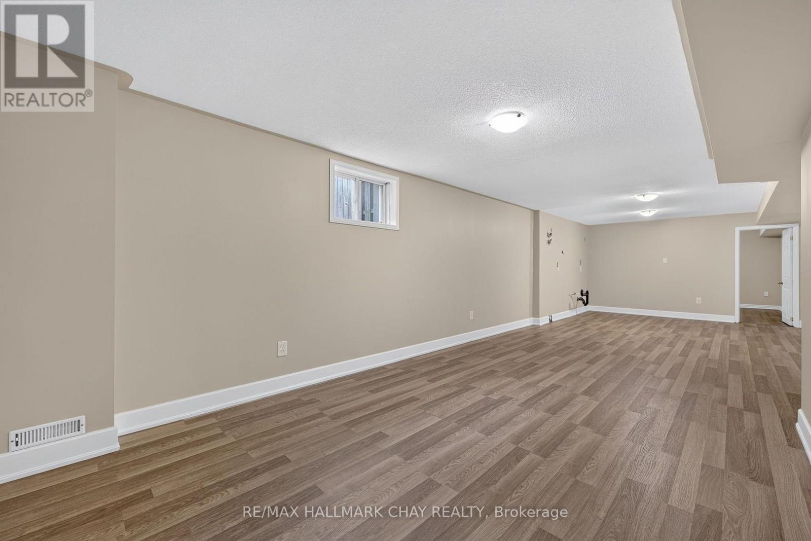 39 HANMER STREET E - 13