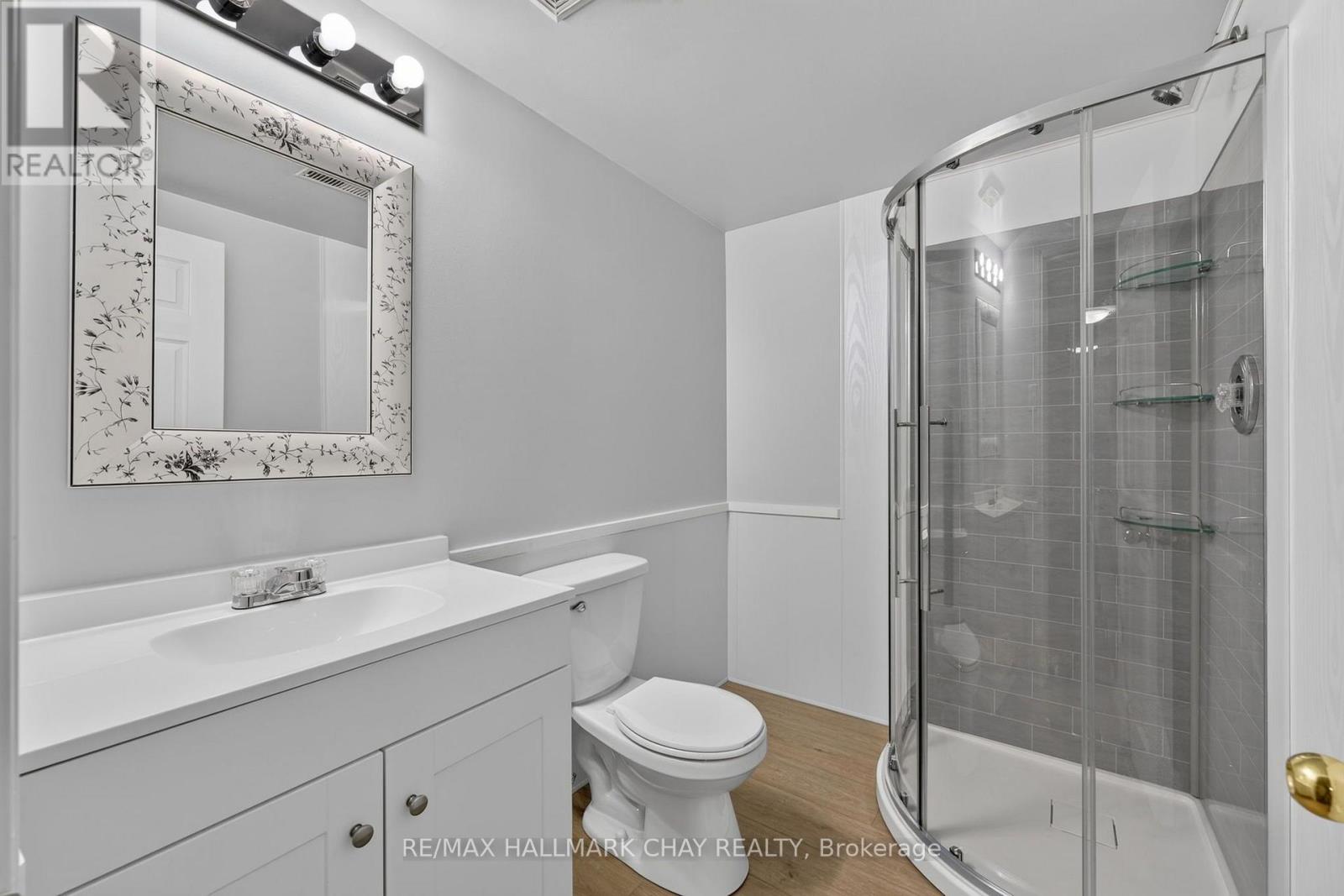 39 HANMER STREET E - 16