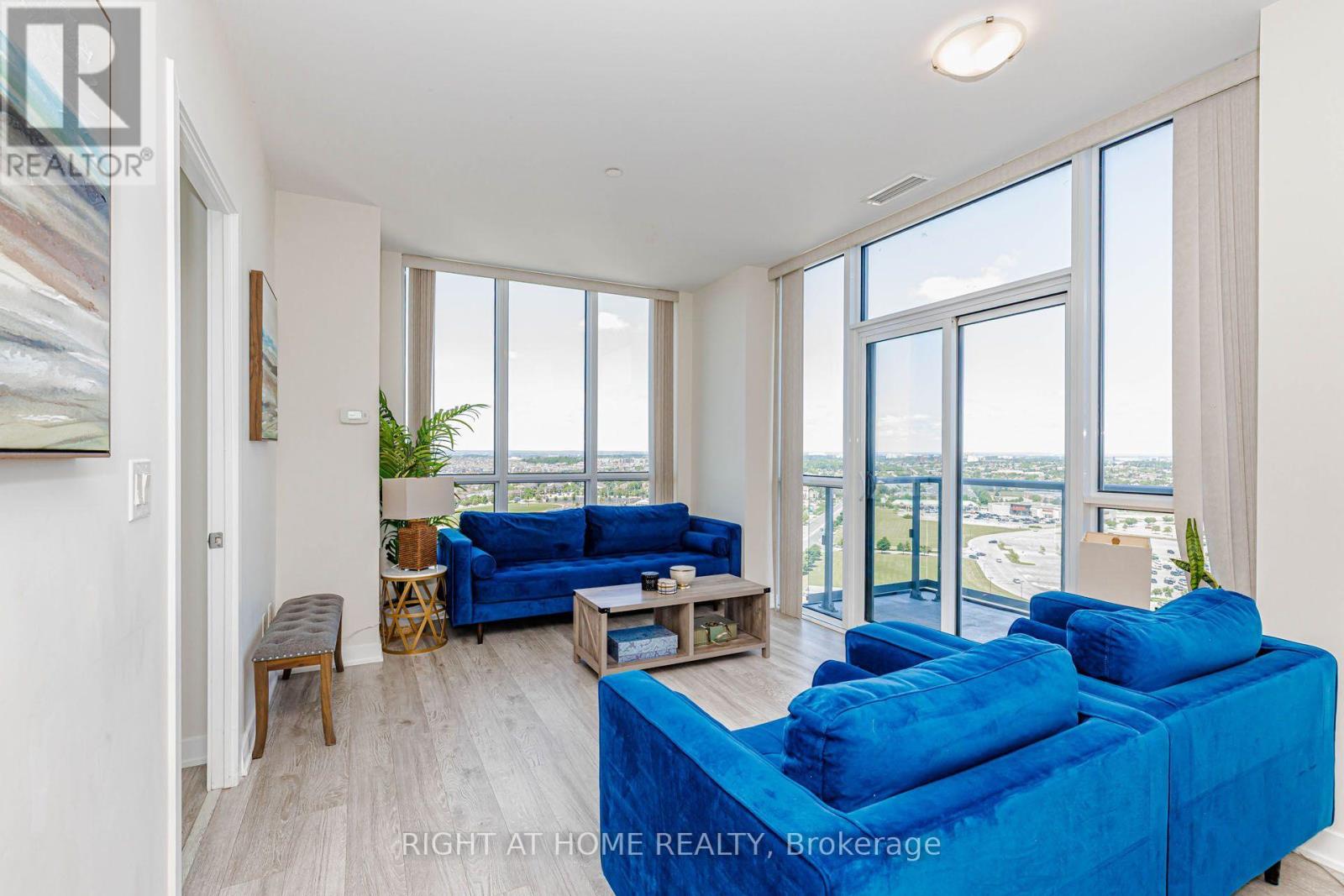 #PH03 4633 GLEN ERIN DRIVE W - 19